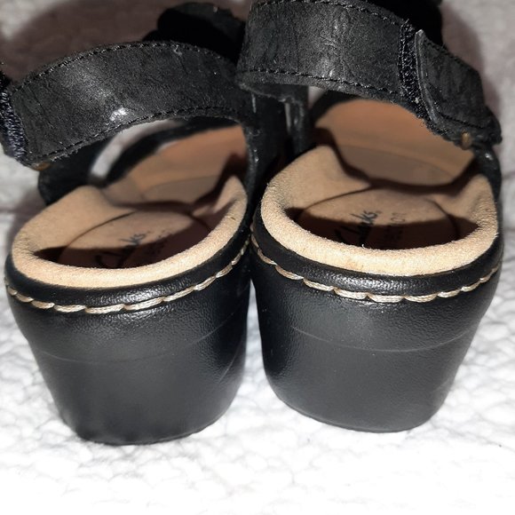 NWT Clarks Collection Women's Size 8 Med BLACK TEXTILE Floral Detail Sandals - Picture 11 of 12
